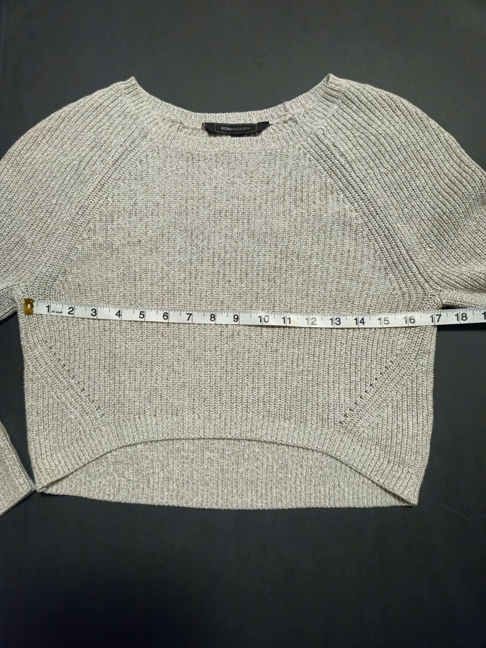 BCBGMAXAZRIA Gray Oat Milk Ribbed Knit Cropped Crewneck Raglan Sweater Sz S EUS - Picture 8 of 10